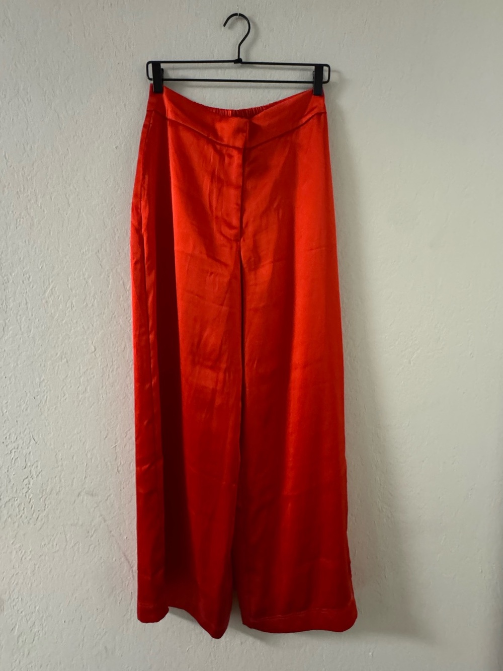 2 PIECE SET | House of Harlow 1960 Red Satin Wide Leg Pants & Cami M